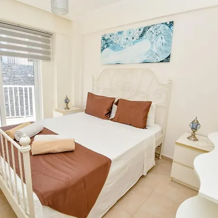 Willa Maya The Royal Links *